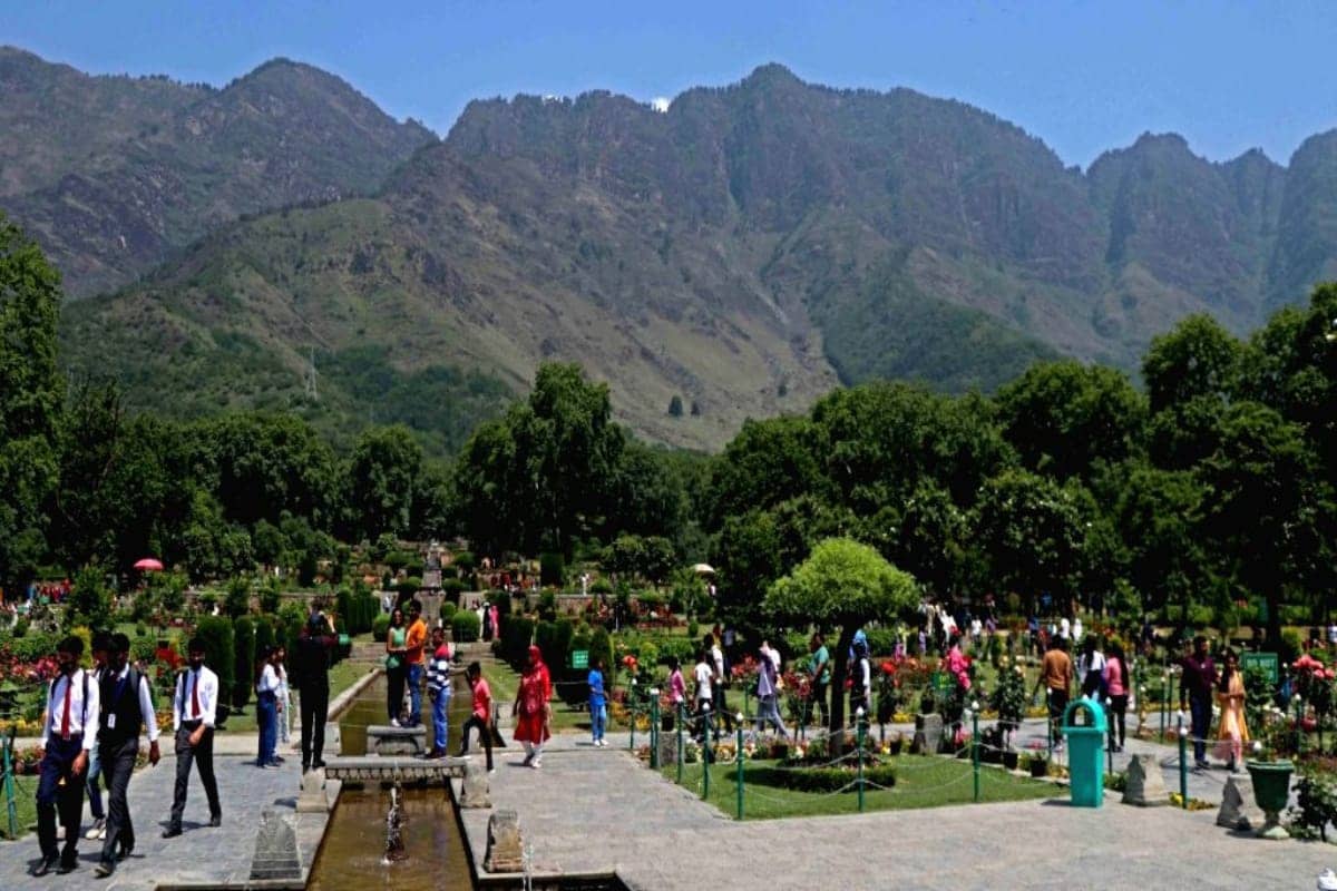कश्मीर में बहार है, पर्यटक बेशुमार है, आजादी के बाद सबसे अधिक पर्यटक 2022 में पहुंचे, जानिए क्या है केंद्र सरकार का दावा है