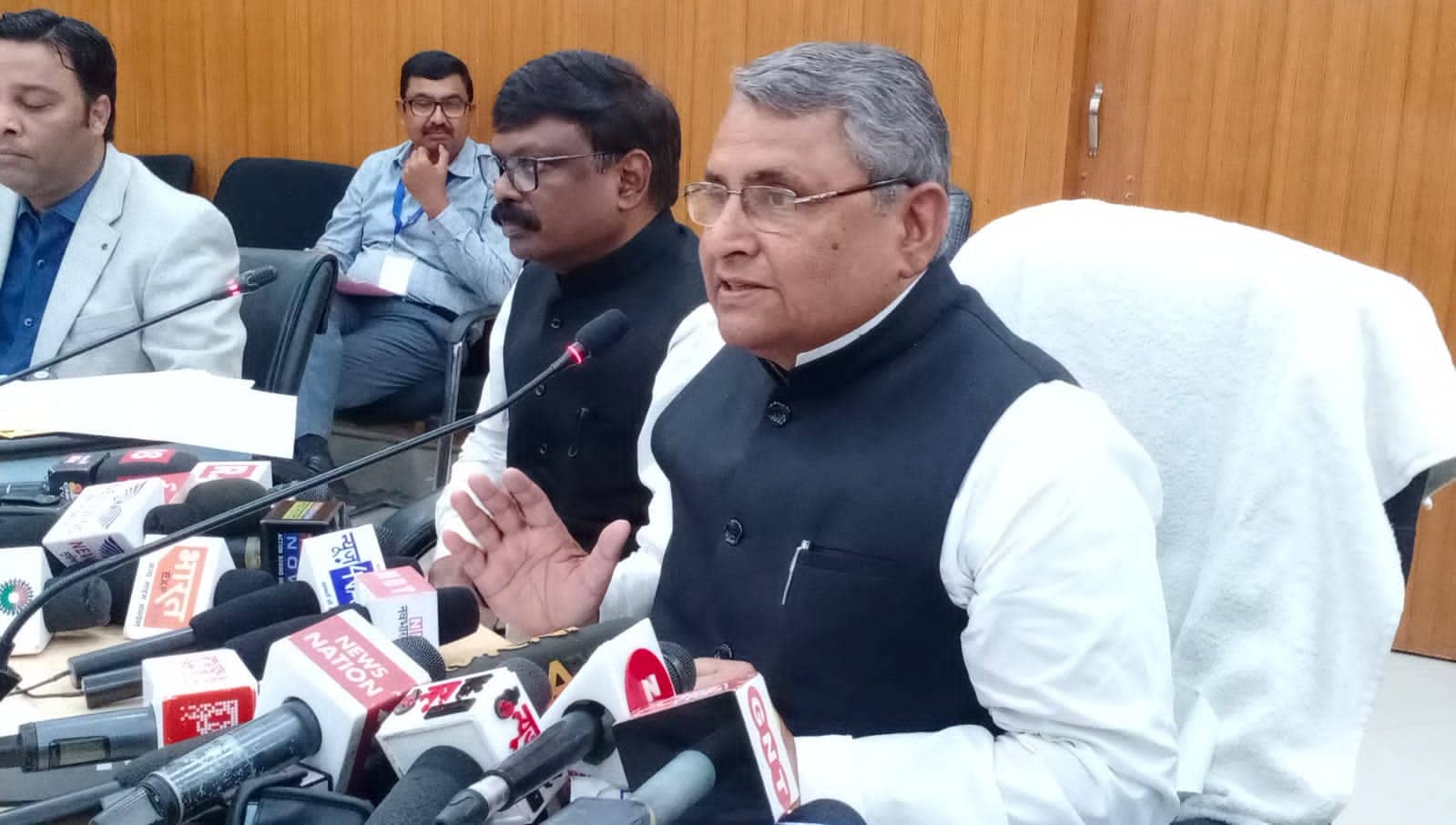 बिहार विधानमण्डल सत्र के पहले दिन वित्त मंत्री ने पेश की आर्थिक सर्वेक्षण रिपोर्ट, विकास इंडेक्स में बिहार तीसरे नंबर पर