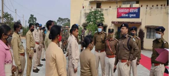 गुमला में पुलिस जवानों को आपातकालीन परिस्थितियों से लड़ने की दी गई ट्रेनिंग,