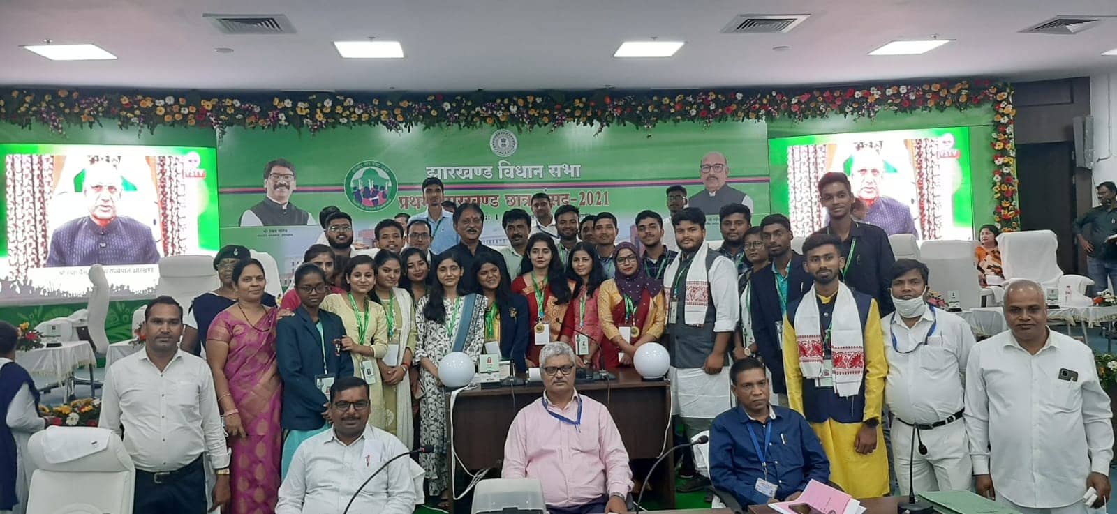 युवा सोच को आगे बढ़ा रही राज्य सरकार,झारखंड में देश का पहला छात्र संसद आयोजित