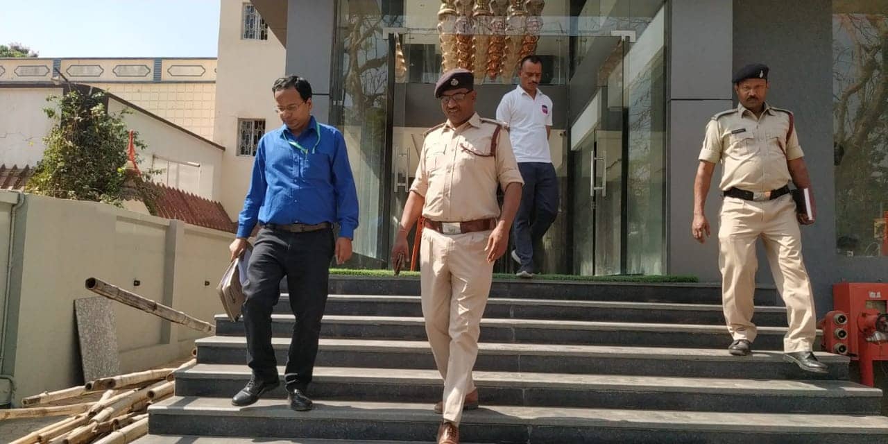 देवघर के कई बहुमंजिला इमारत में नहीं है अग्निशामक सुरक्षा मानक, नगर निगम और अग्निशमन विभाग ने दो दर्जन जगहों की जांच की