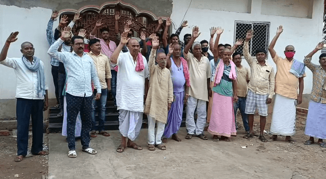 प्रस्तावित रिंग रोड निर्माण कार्य का स्थानीय लोग कर रहें विरोध