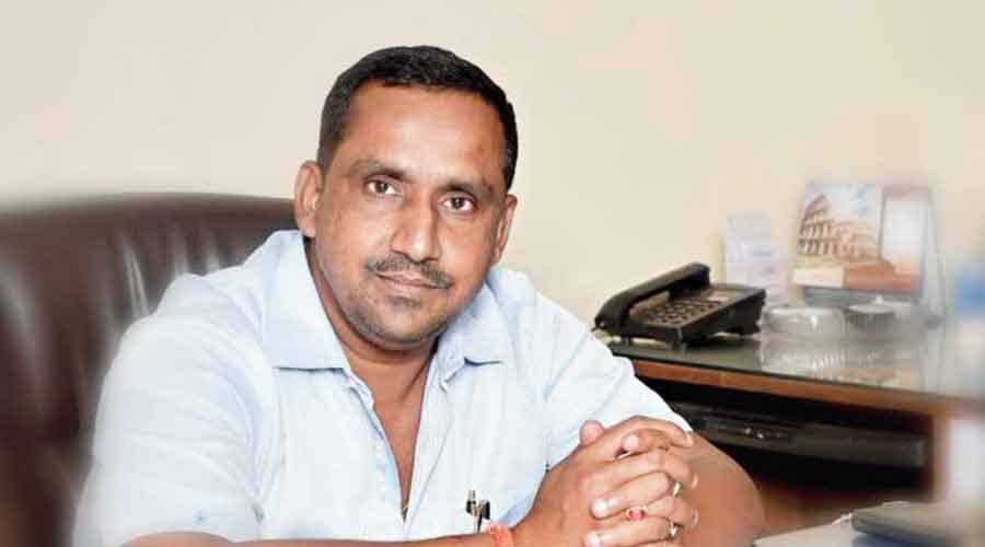 समन पर समन, ईडी के सवालों से भागते राजीव अरुण एक्का को स्वास्थ्य मंत्री बन्ना गुप्ता ने बताया गरीब का बेटा, देखिये यह रिपोर्ट