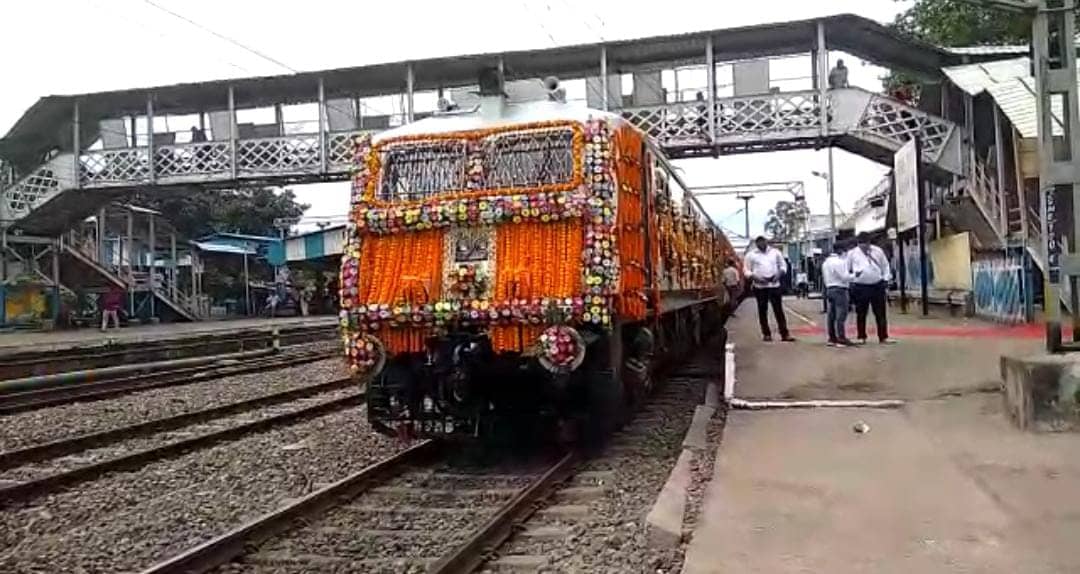 यात्रीगण कृपया ध्यान दें : दीपावली-छठ पर जाना हो घर, तो यह खबर आपके लिए है