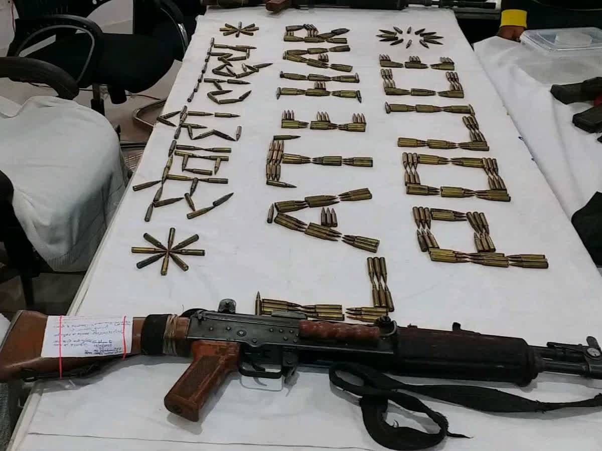 लातेहार पुलिस को मिली बड़ी कामयाबी, 10 लाख का इनामी जोनल कमांडर गिरफ्तार