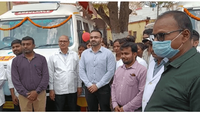 लोहरदगा में चलंत चिकित्सा एंबुलेंस का शुभारंभ, दुर्गम पहाड़ी क्षेत्र के लोगों को मिलेगा लाभ 