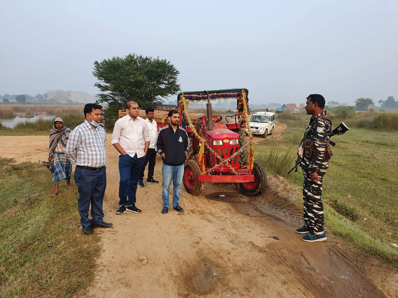अवैध बालू के खिलाफ प्रशासन की कार्रवाई, बालू लदा 7 ट्रैक्टर जब्त