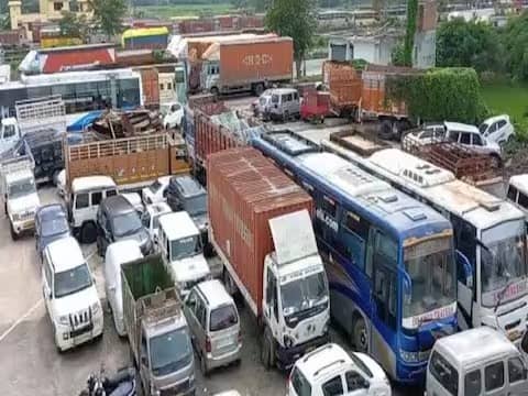 अगर सस्ती गाड़ी चाहिए तो बिहार आइए, यहां एक हजार में बाइक और 10 हजार में मिलेगा कार, जानिए कैसे