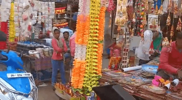 महंगाई और कोरोना की मार का बाजार में खरीददारी पर असर