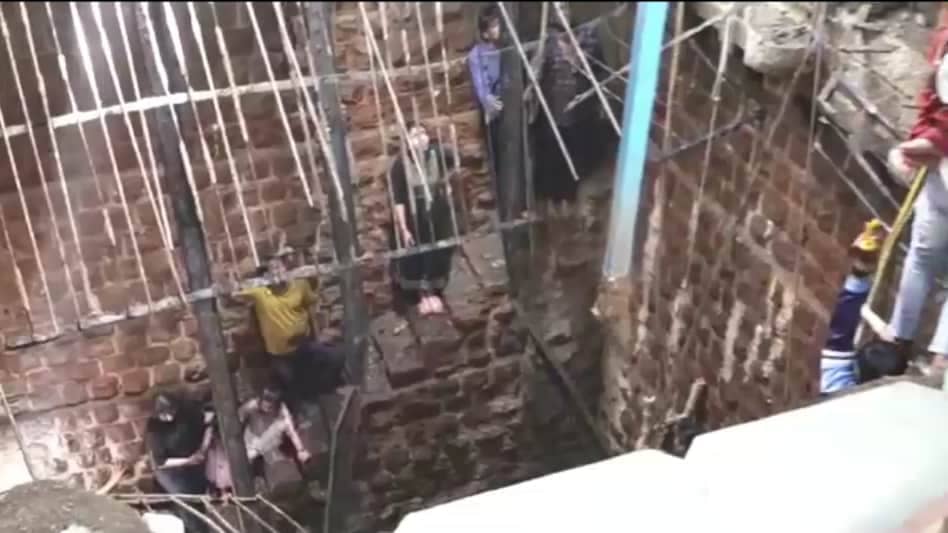 200 साल पुरानी बावड़ी गिरने से हुआ हादसा, इंदौर में हुए हादसे में अब तक 35 लोगों की मौत, जानिए क्या कहा पीएम मोदी ने