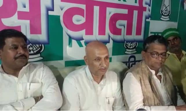 प्रोफेसर चंद्रशेखर का फिर से विवादित बयान, इंदिरा गांधी को बताया 70 के दशक का तानाशाह