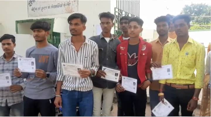 इंटरमीडिएट के साइक्लोजी के सैकडों छात्रों का छूटा परीक्षा, समय चेंज होने पर जानकारी देने का लगाया आरोप