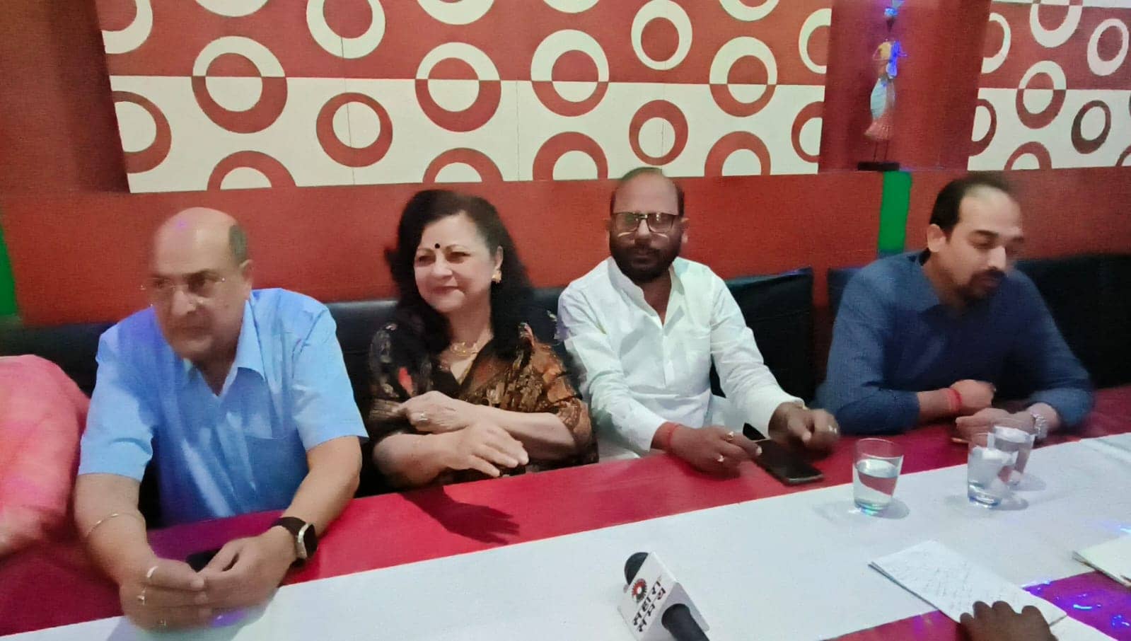 वैज्ञानिक आचार्य जगदीश चन्द्र बोस की नतिनी पहुंची गिरिडीह, कहा मेरे नाना एक महान वैज्ञानिक थे मुझे उन पर गर्व है