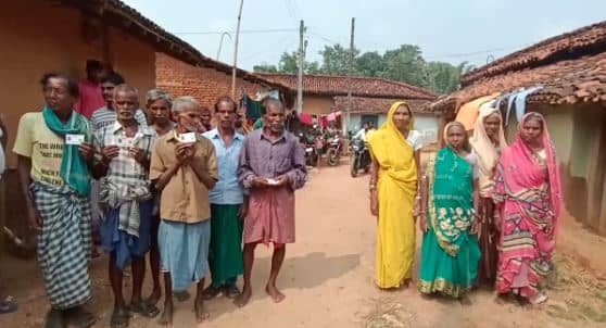 पेंशन के लिए दर-दर भटक रहे वृद्ध,  दो वक्त की रोटी पर आफत