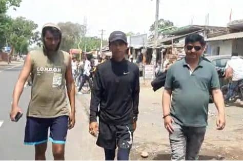 सिल्ली के पूर्व विधायक अमित महतो ने लगाई 21 किलोमीटर की दौड़, नियोजन नीति रद्द करने की मांग