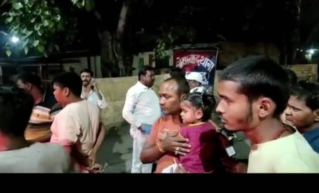 धनबाद के लोयाबाद में भिड़ गए ढुल्लू -हरेंद्र समर्धक, देखिये फिर पुलिस ने क्या किया  