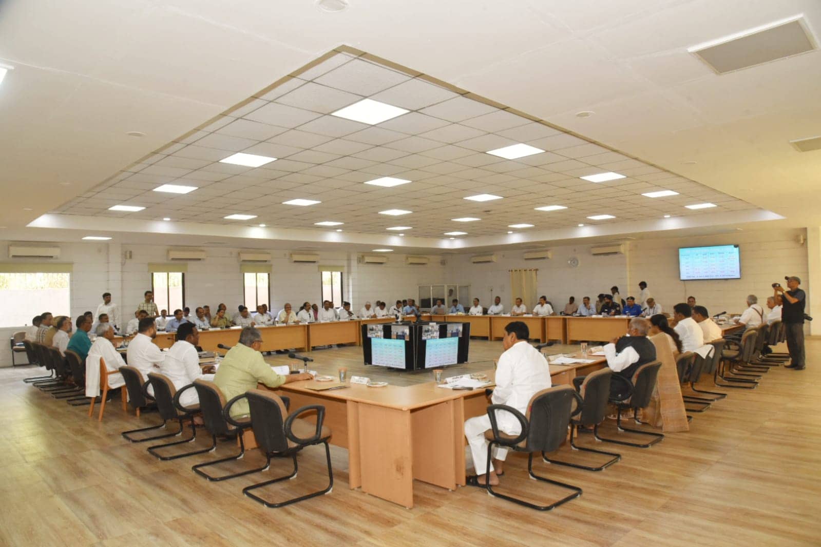 पटना : मुख्यमंत्री नीतीश कुमार ने बुलाई हाई लेवल मीटिंग, बढ़ती गर्मी और सुखाड़ की समस्या को लेकर दिया ये निर्देश