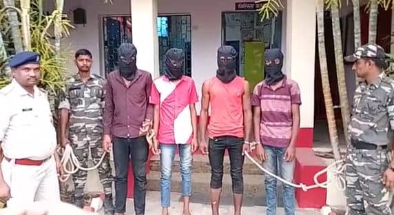 देवघर : अपहरण कर फिरौती की मांग करने के फिराक में अपराधी चढ़े पुलिस के हत्थे, हथियार के साथ 4 गिरफ्तार
