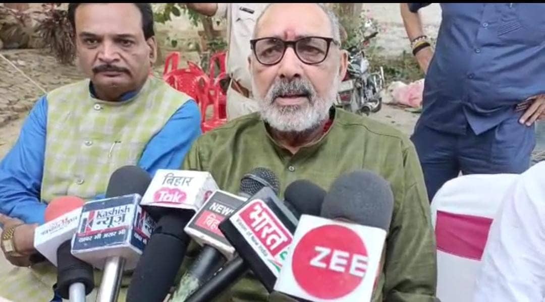 गिरिराज ने कांग्रेस को कहा कसाई, गाली को क्यों बताया जीत की गारंटी, राजद-जदयू पर प्रपंच का आरोप