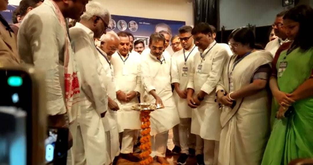 कुशवाहा का नीतीश पर तीखा तंज, कुर्सी की लालच में दल बदलने का लगाया आरोप