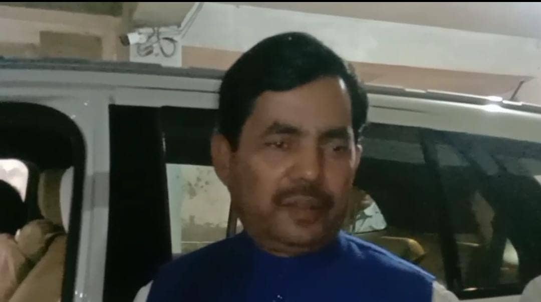 अजीत शर्मा के विवादित बोल पर शाहनवाज का पलटवार, सबक सिखाने की कही बात