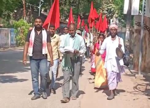 गुमला : सड़क निर्माण को लेकर विरोध, ग्रामीण नहीं देना चाहते हैं अपनी जमीन, जानिए पूरा मामला 