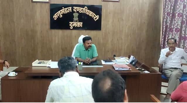 दुमका की सड़कों पर दौड़ रही है मौत, बेलगाम हाईवा के रफ्तार पर कसने वाला है लगाम