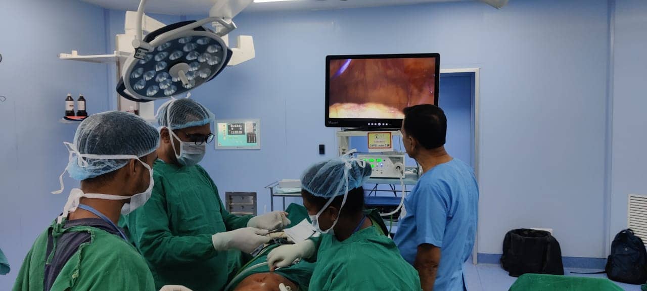 रांची: सदर अस्पताल में पहली बार दूरबीन विधि से किया गया हर्निया का ऑपरेशन 