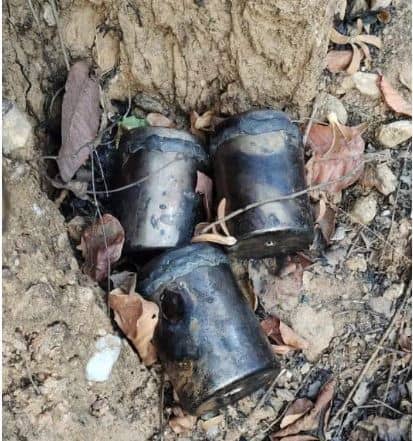 चाईबासा:  नक्सलियों के खौफनाक इरादे का पर्दाफाश, केन बम बरामद, जाने पूरा मामला