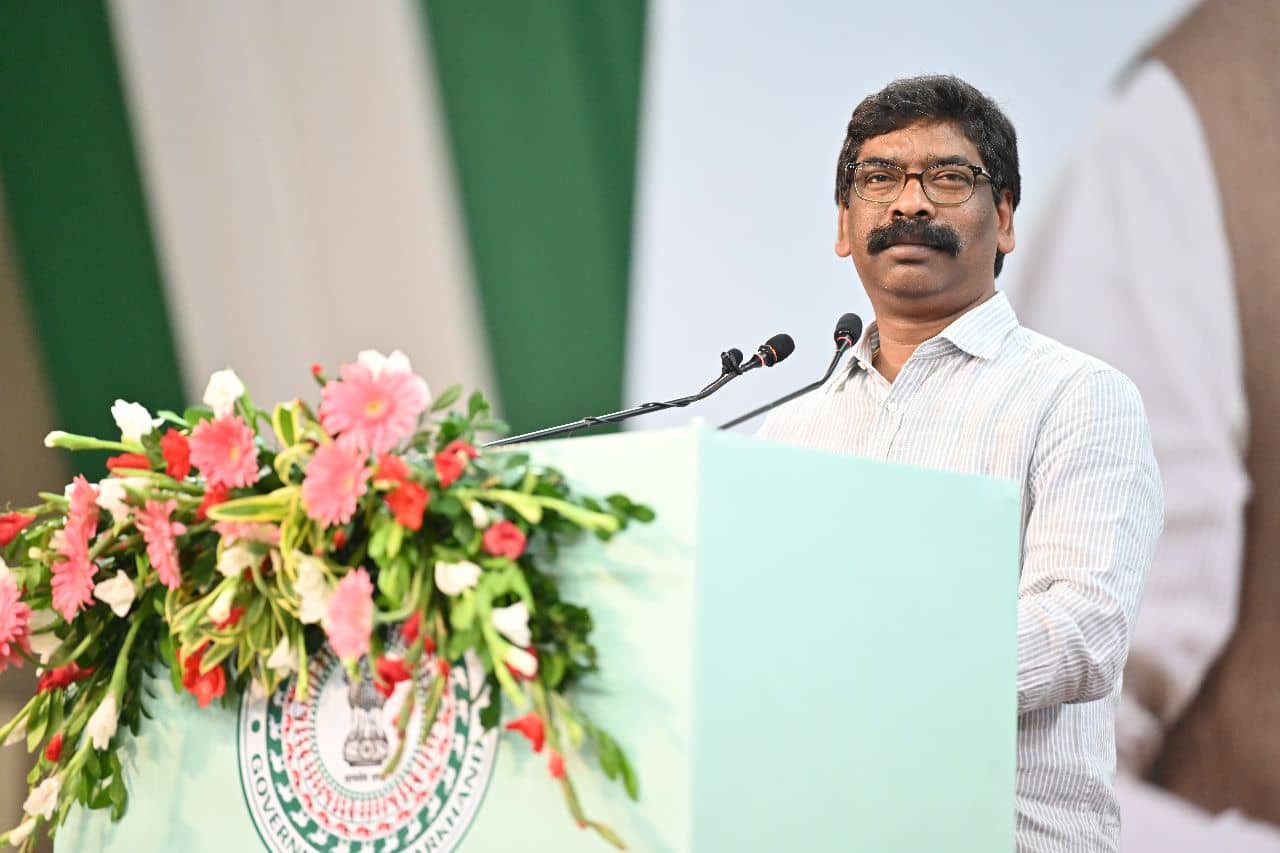 नोटबंदी पर सीएम हेमंत का तंज, कहा अपने डूबते जहाज को नोटबंदी के सहारे बचाना चाहती है भाजपा