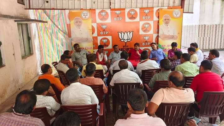 SINGH MANSION VS KUNTI NIWAS: पति जेल में तो पत्नी ने अब संभाल  लिया यूनियन की  कमान