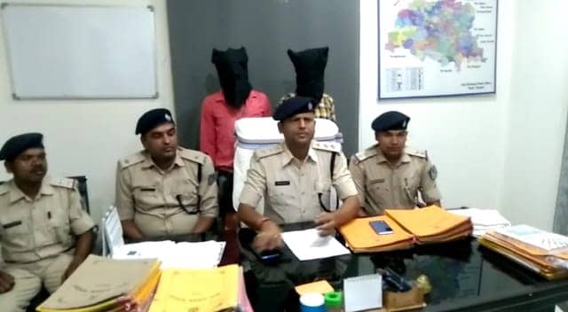 देवघर: नशे की लत ने बनाया बदमाश , छिनतई मामले में 1 नाबालिग सहित 3 गिरफ्तार