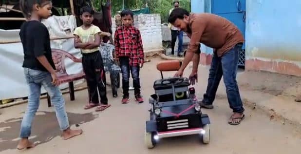 झारखंड के लाल का कमाल, जुगाड़ कर कबाड़ से बनाई कार, जानें क्या है इसमें खास