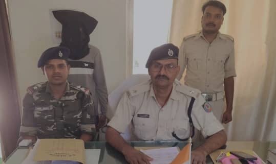 चतरा : आईएससी कंस्ट्रक्शन कंपनी में आगजनी और गोलीबारी मामले में पुलिस को मिली सफलता, एक और उग्रवादी गिरफ्तार