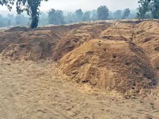 अब बालू के लिए भी करनी होगी ऑनलाइन बुकिंग,रांची में कीमतों में आया जबरदस्त उछाल, 25 से 36 हजार प्रति हाइवा पहुंची कीमत