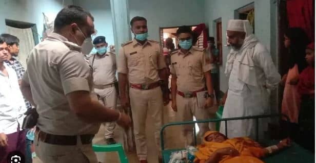 बिहार के बांका में शादी समारोह में  शिरकत करना पड़ा महंगा , मुर्गा-चावल खाकर 200 से अधिक लोग बीमार, गांव में मेडिकल टीम कर रही कैंप