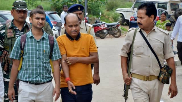 ED की गिरफ्त में मुख्यमंत्री के करीबी की तबीयत बिगड़ी, दिल्ली एम्स शिफ्ट