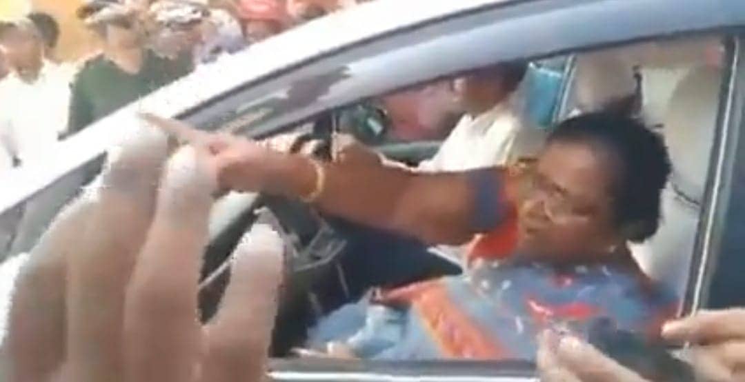 उप मुख्यमंत्री के बिगड़े बोल, अमर्यादित भाषा में छात्रों के बीच ये क्या बोल गईं रेणु देवी