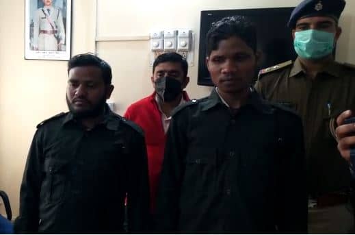दो हार्डकोर नक्सली कमांडर ने किया पुलिस प्रशासन के सामने सरेंडर