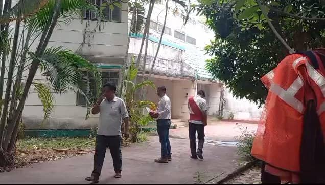 बीरेंद्र राम के खिलाफ कोर्ट की बड़ी कार्रवाई, दो मकानों को किया गया सील  