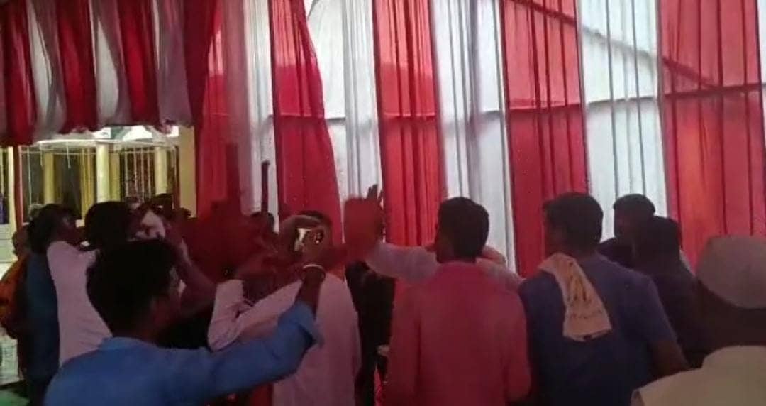 नौ साल बेमिसाल कार्यक्रम में भाजपाईयों के बीच गोलीबारी, एक भाजपा नेता घायल