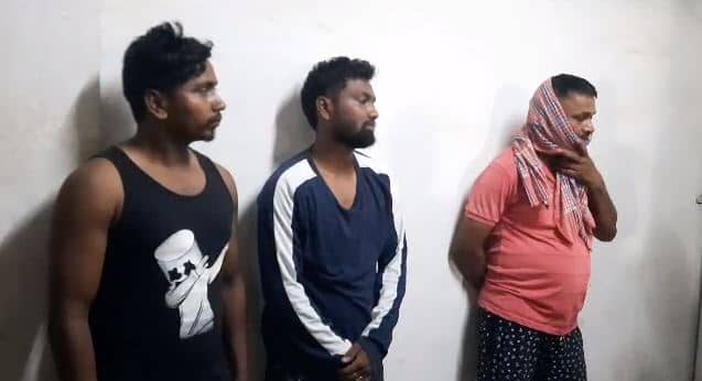 उत्पाद विभाग की बड़ी कार्रवाई, नगड़ी से 20 पेटी विदेशी शराब के साथ तीन गिरफ्तार