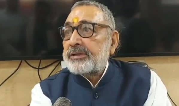 राहुल, लालू, नीतीश, ओवैसी ये सब टुकड़े टुकड़े गैंग वाले लोग, इनकी नजर मुसलमानों की वोट बैंक पर- गिरिराज सिंह