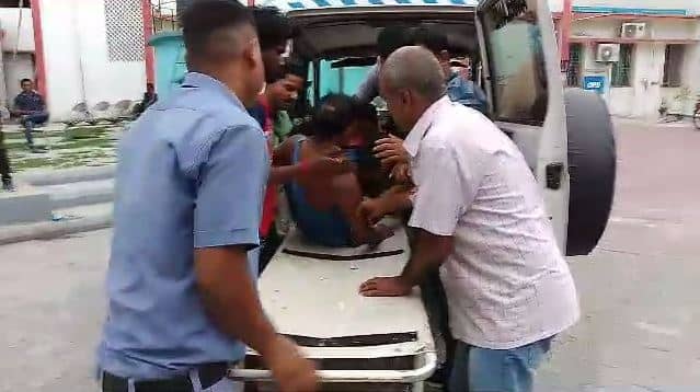 बारिश बनी आफत ! पानी में करंट दौड़ने से तीन की हालत गंभीर