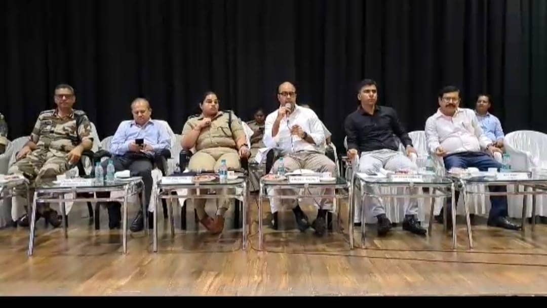 जिला टास्क फोर्स की बैठक : SOP का पालन नहीं करने वालों की अब खैर नहीं 