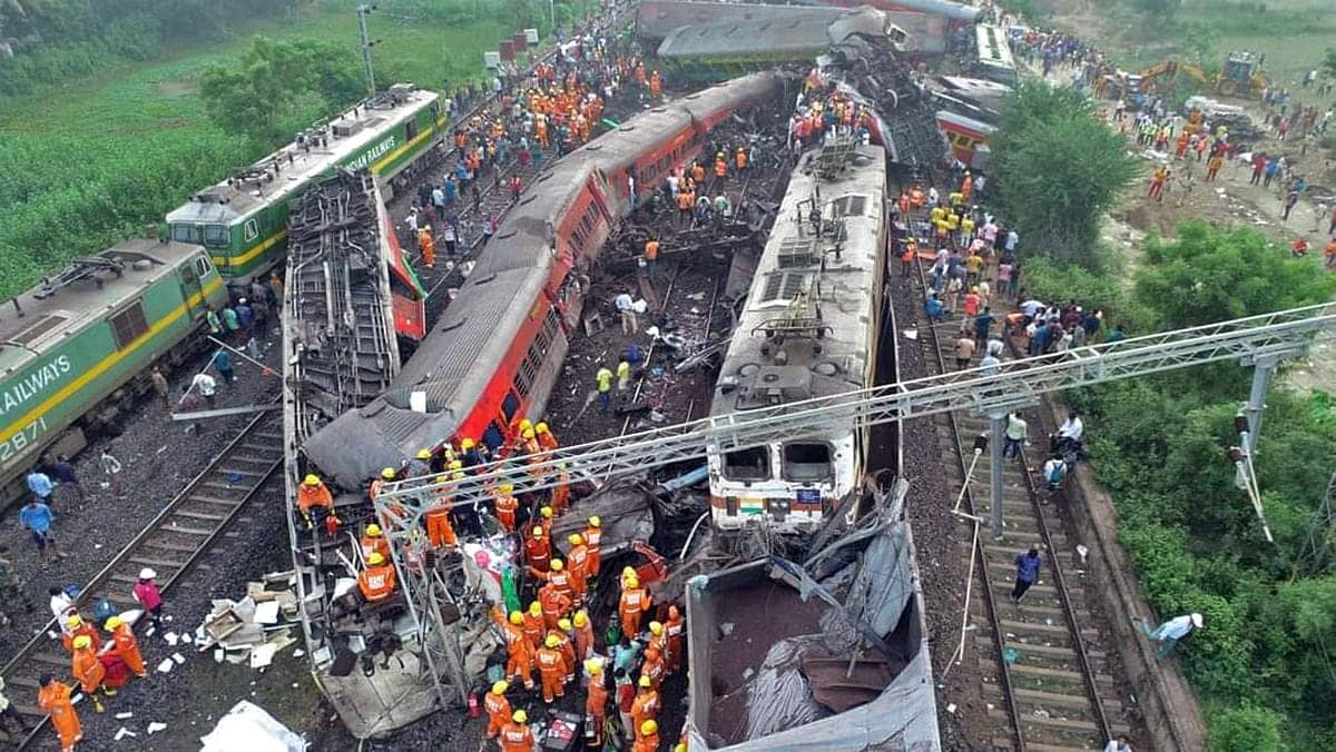 Balasor train accident update: CBI ने तीन रेल अधिकारियों को किया गिरफ्तार, जानें किस आदार पर हुई कार्रवाई