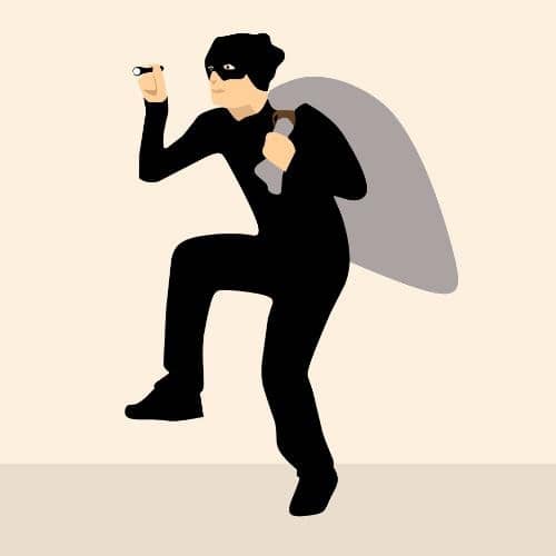 धनबाद की सड़कों पर रहिये सावधान ! झांसे में आये तो आपके गहने भी उतरवा लेंगे ठग 