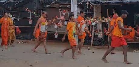 हर दिन बढ़ रही है बाबानगरी में भक्तों की भीड़, सरकार की सुविधाओं की खूब हो रही तारीफ