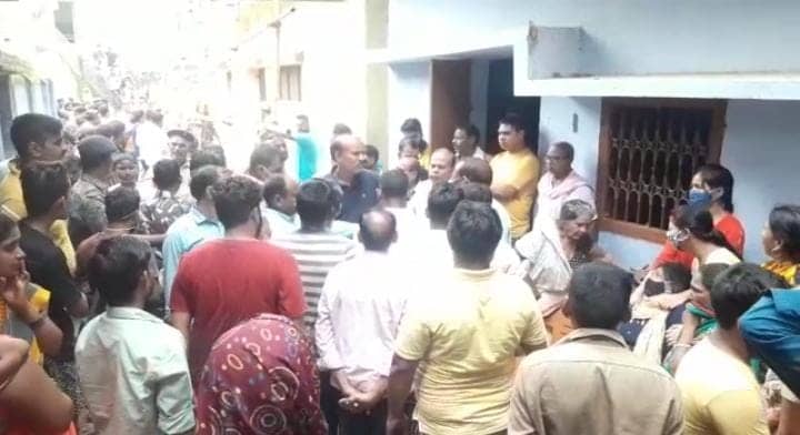 सीएमओ कार्यालय में कार्यरत एक अधिकारी के माता-पिता की हत्या, पुलिस जांच में जुटी.