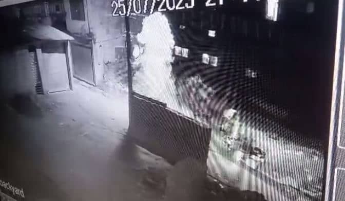 भागलपुर: गर्ल्स हाई स्कूल के गेट पर दो बार बम विस्फोट, इलाके में दहशत 